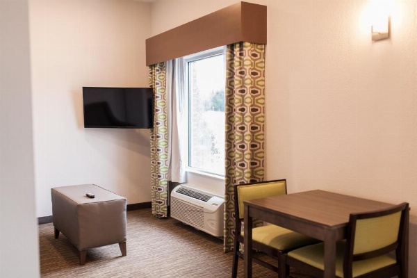 Holiday Inn Express & Suites Sweetwater image 27